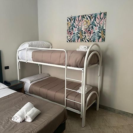 Smart Station Hotel Napoli Eksteriør billede