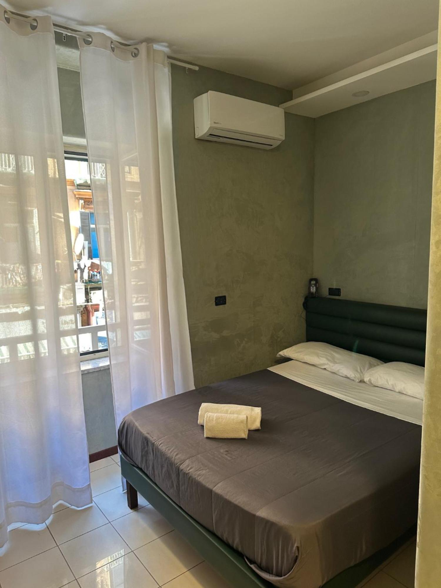 Smart Station Hotel Napoli Eksteriør billede
