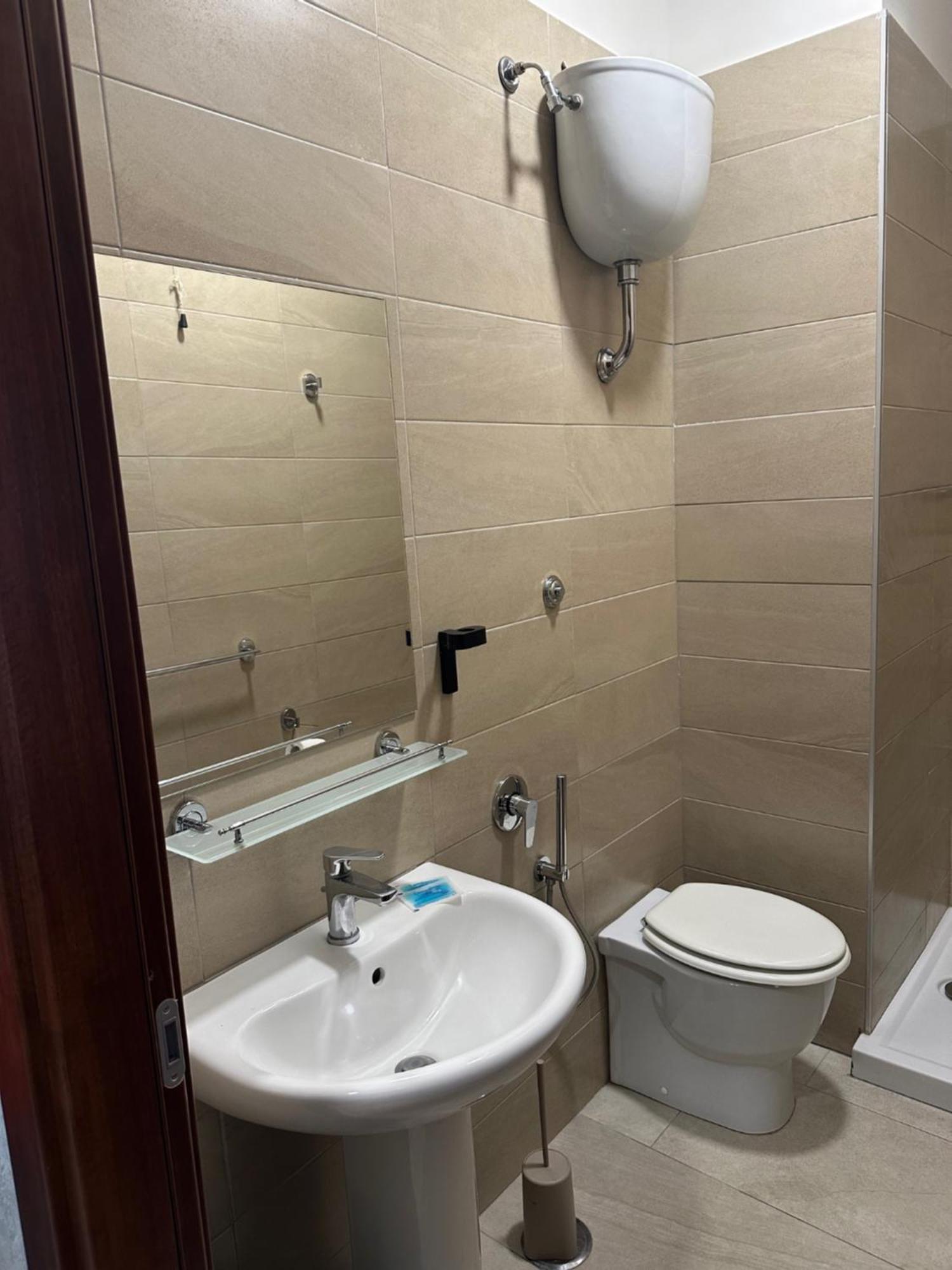 Smart Station Hotel Napoli Eksteriør billede
