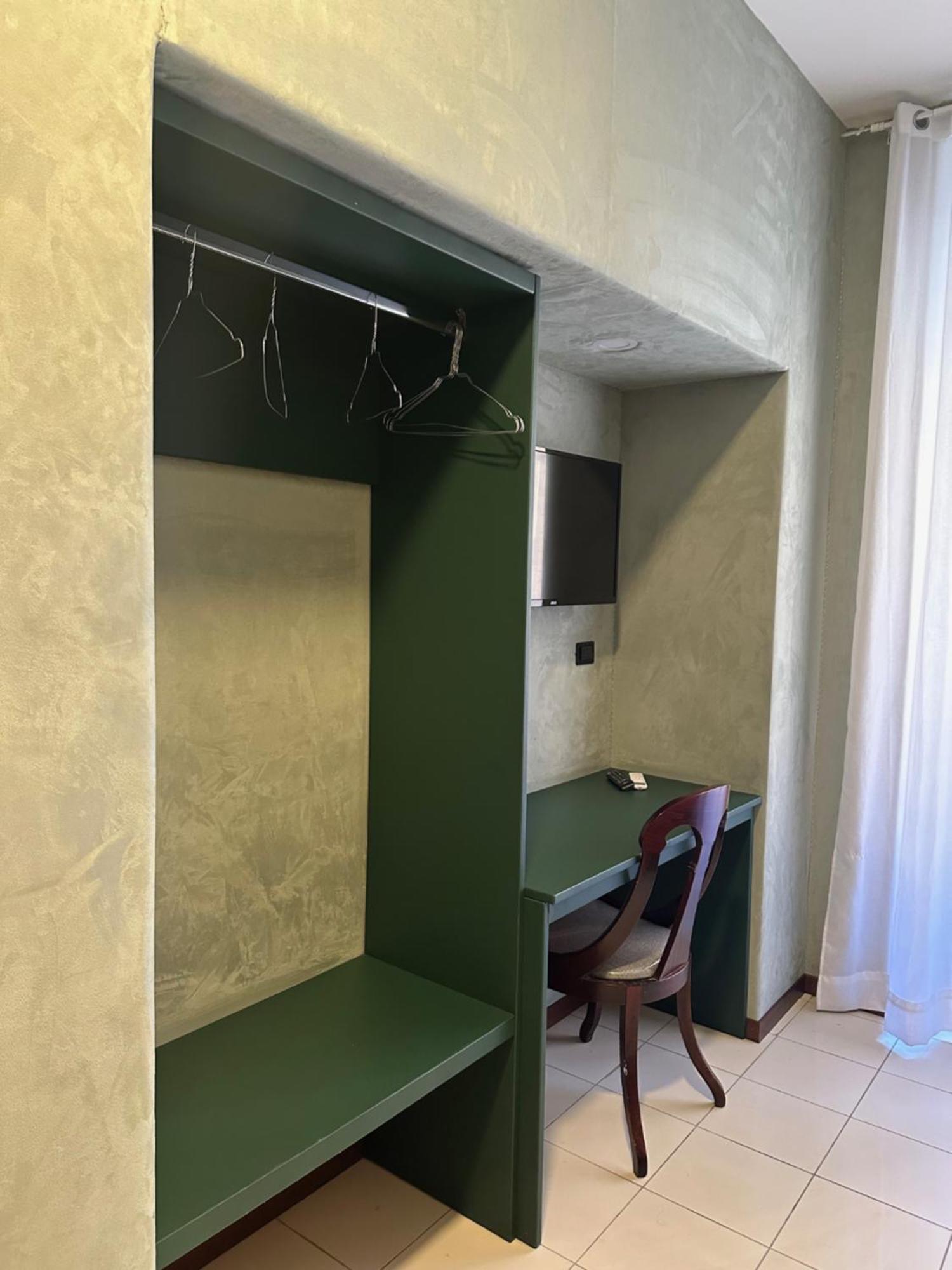 Smart Station Hotel Napoli Eksteriør billede